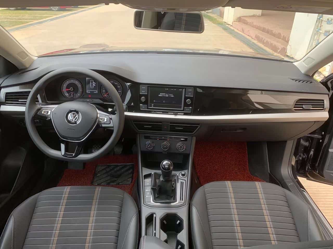 手动挡的大众朗逸还是极具驾驶感的