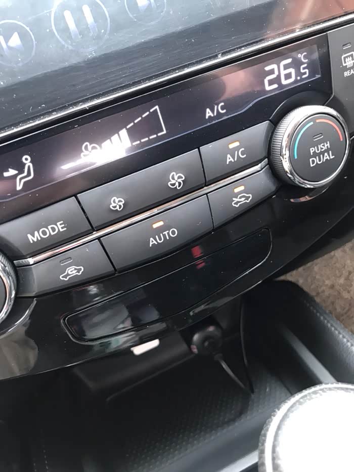 这个auto是空调什么按钮 ?