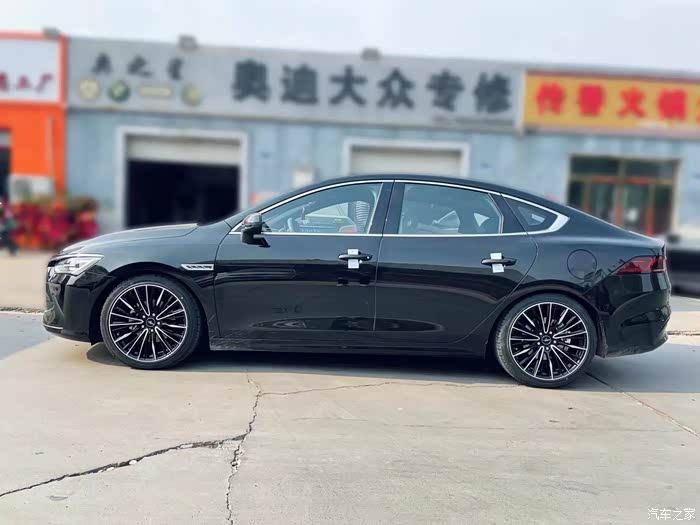 比亚迪秦plusdmi升级19寸轮毂