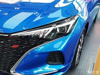 实拍动感大气,造型时尚的蓝色逸动plus蓝鲸版_逸动论坛_手机汽车之家