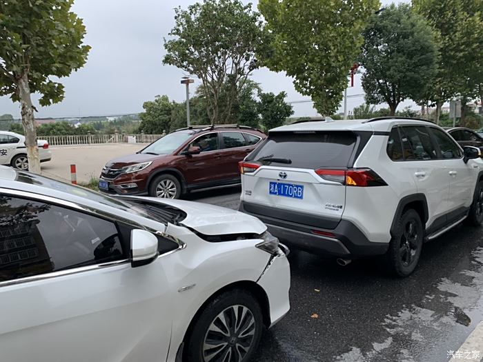 【图】rav4后盖被追尾 对方全责,如何修复是最优解?