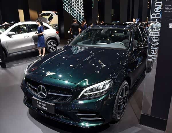 0 | 回复: 0 b4 biturbo论坛 全新的奔驰c级轿车使用了十分丰富的线条