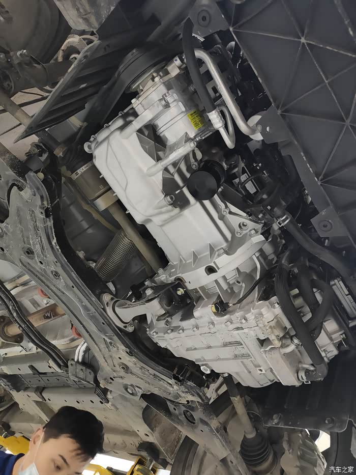 【图】首保纪实一睹x5底盘发动机_长安欧尚x5论坛_汽车之家论坛