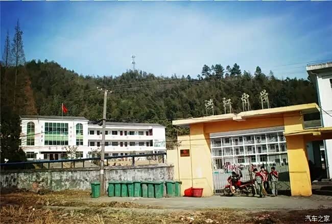 袁州区洪江镇之行 洪江镇是江西省宜春市明月山温泉风景名胜区管委会