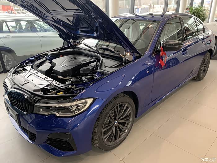330i波尔蒂芒蓝提车