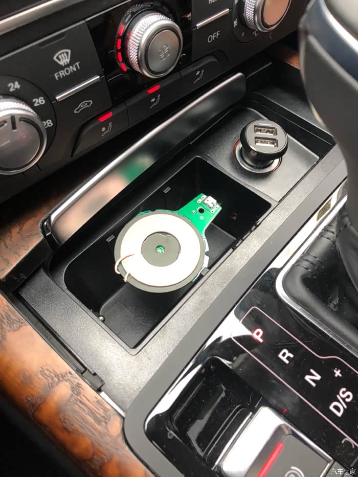 【图】a6l车载无线充电器diy分享(无损完美安装)_奥迪a6l论坛_汽车之