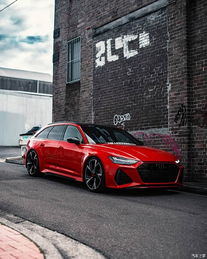 奥迪rs6avantc8探戈红