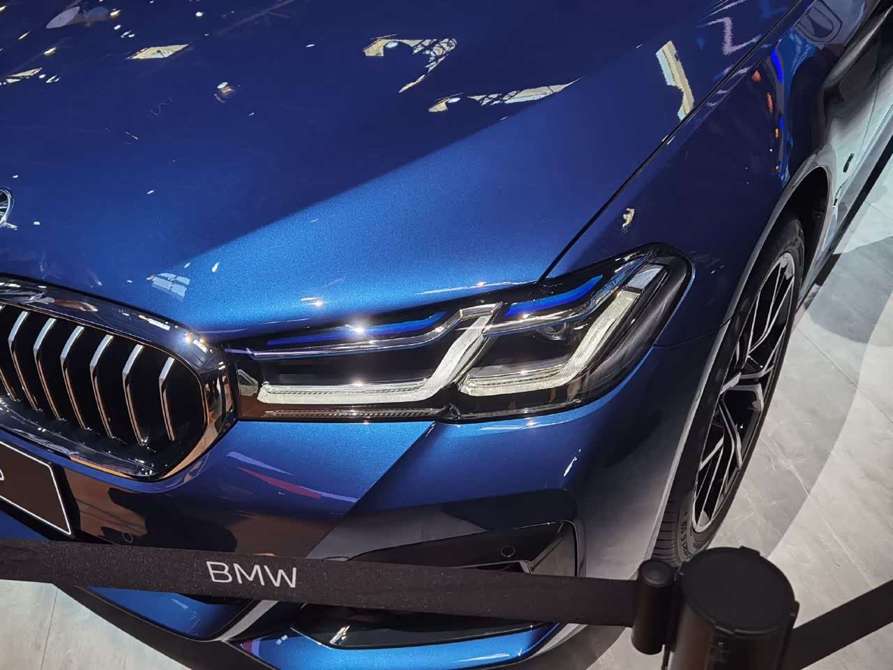 这宝马5系带激光大灯的是真帅