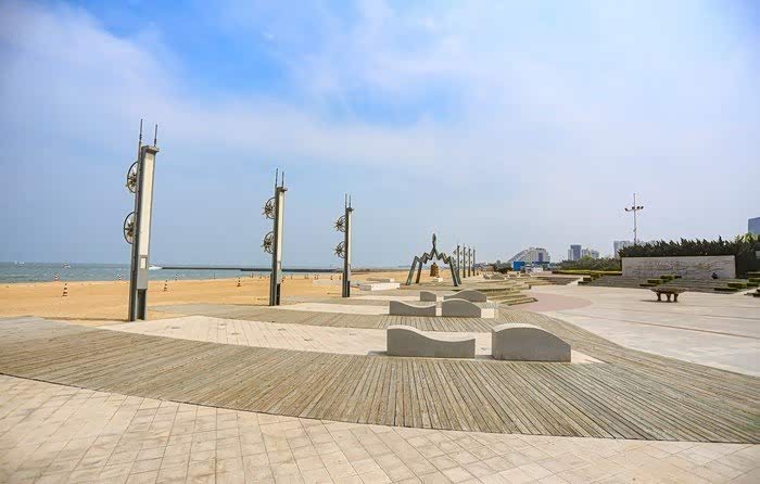 日照的海岸线还是很美的.