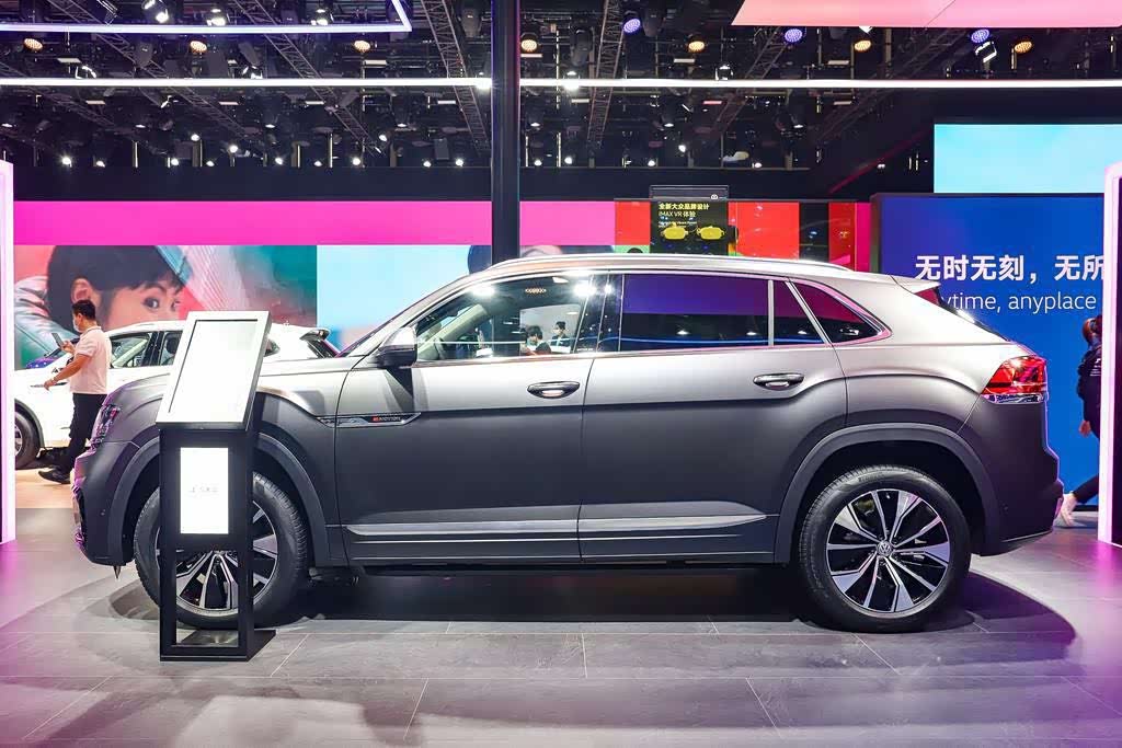 这才是最帅"大众途昂"!全黑车身,大溜背设计