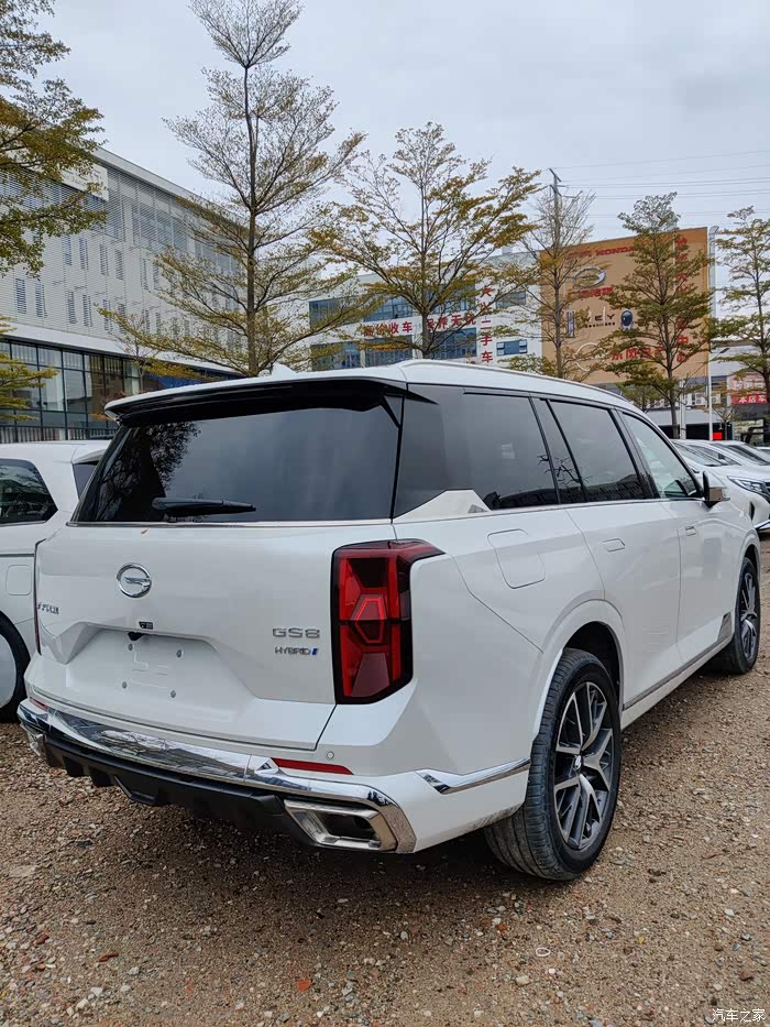 急售1个月gs8混动新车