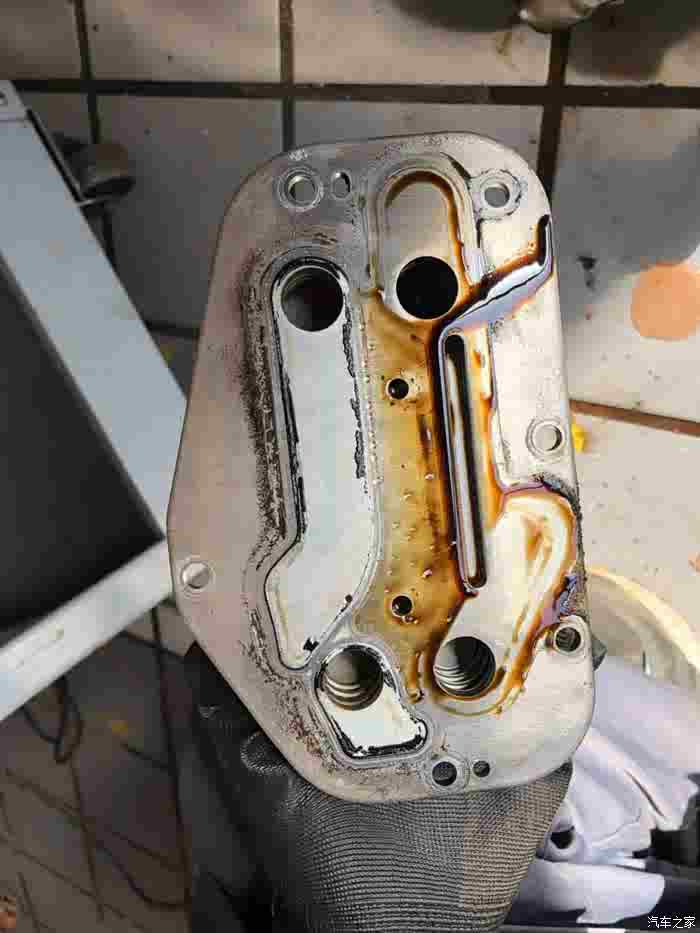 君威1.6t更换机油散热器,给大家一个参考