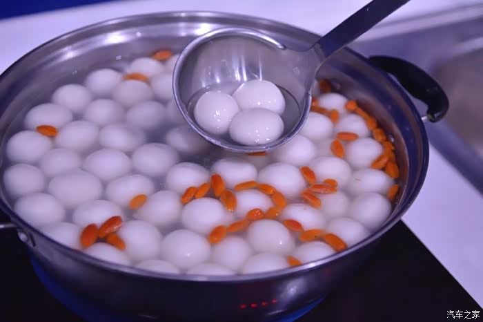 有你的元宵佳节生活更幸福【记吃元宵赏花灯游外滩】