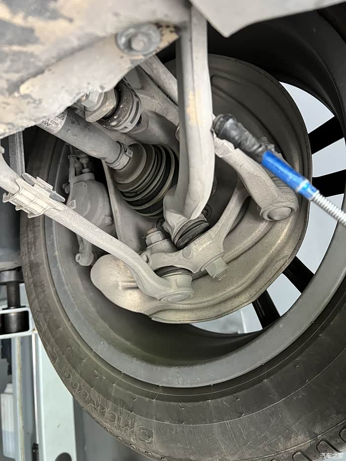 【图】宝马x3加装车身简配的加强杆v型拉杆增加扭力_宝马x3论坛_汽车