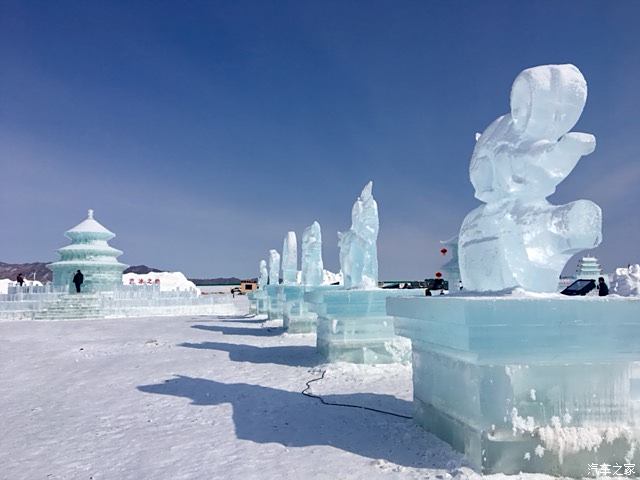 赛里木湖冰雕2022图片