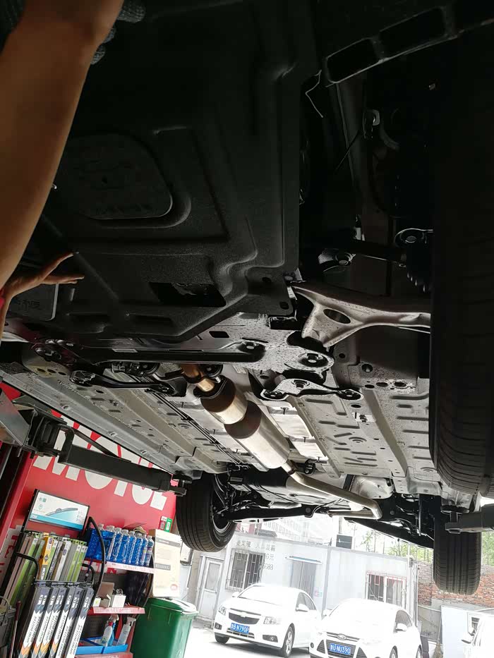 捷途x70m底盘实拍