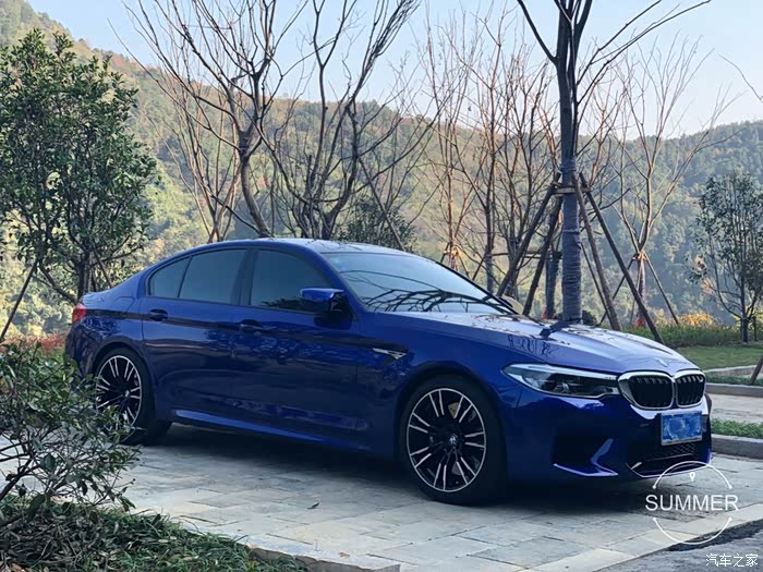 m5滨海湾蓝提车作业