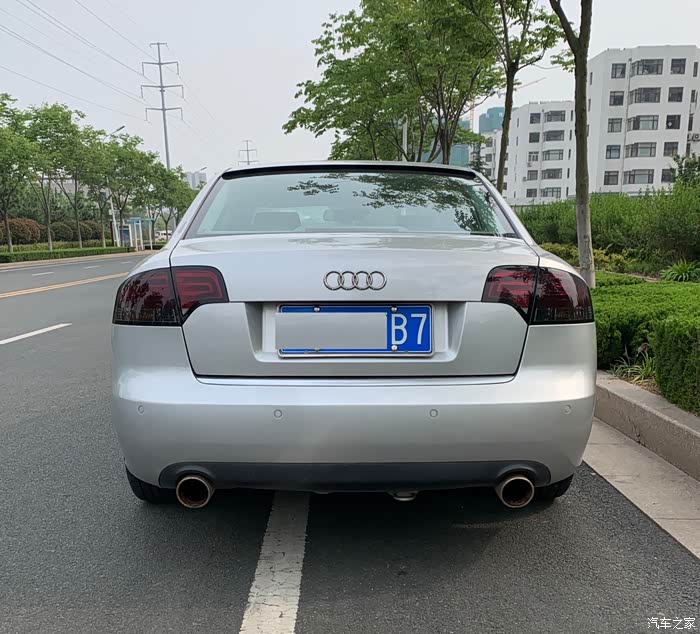 奥迪a4 b7 3.0四驱