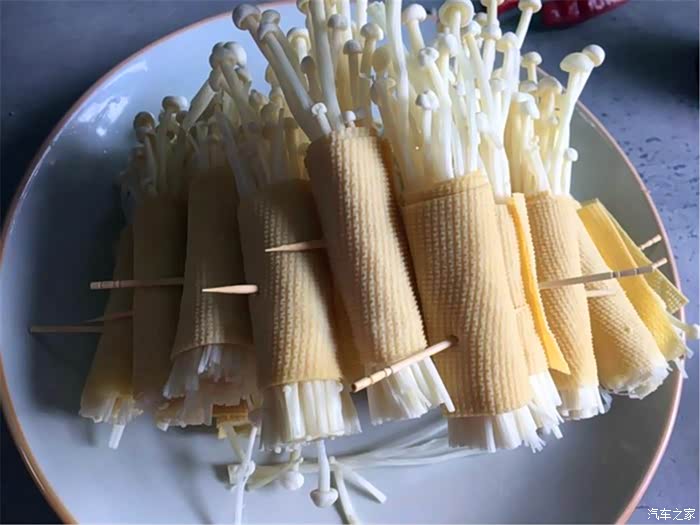 敢发就敢送#好吃的豆皮金针菇卷分享