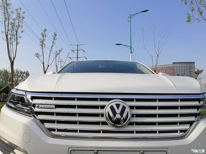 提车朗逸白小白女司机前来报道