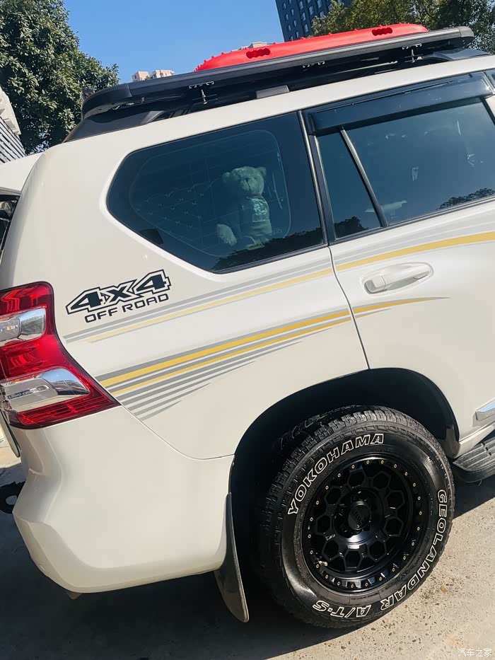 给他买了一套圣诞礼物普拉多改kmc轮毂