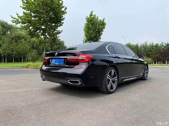 出售一台宝马740