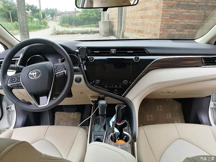 0凯美瑞哪些版本有米色内饰?