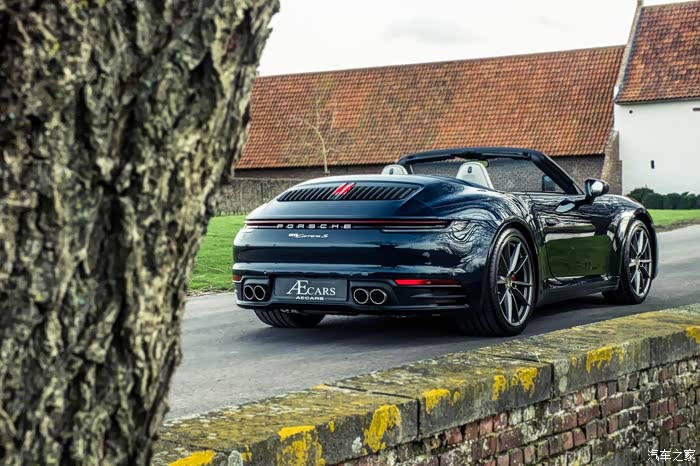 保时捷911 992 小锣锅一枚.