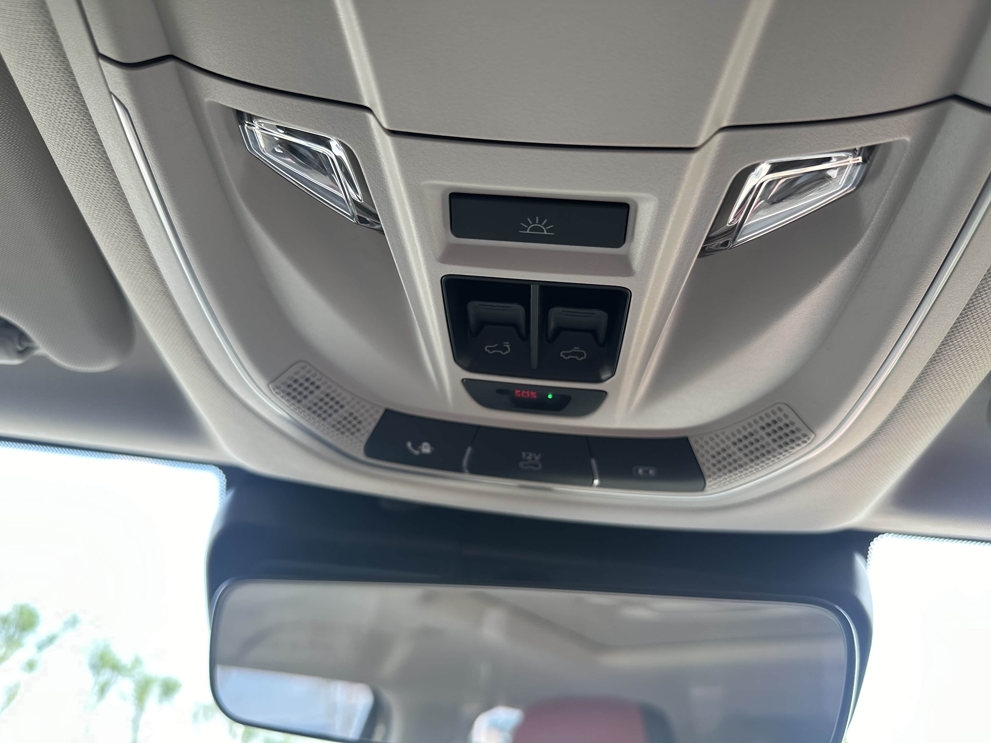 用车好习惯之定期清理天窗排水孔