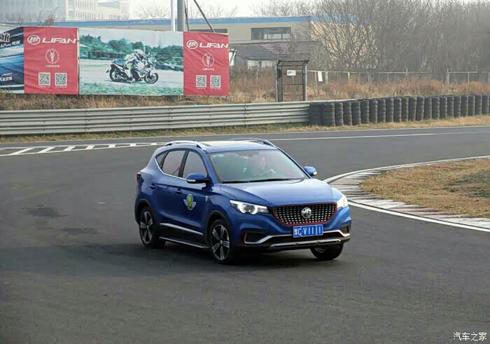 【图】【改装日记】换个颜色换个心情,zs贴膜改色_名爵zs/ezs论坛