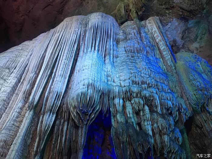 大自然的鬼斧神工,溶洞景观的后起之秀-桂林银子岩