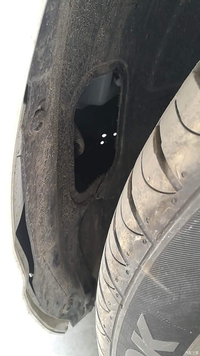 大众凌渡轮拱盖子少一块更换多少钱知道的请指导