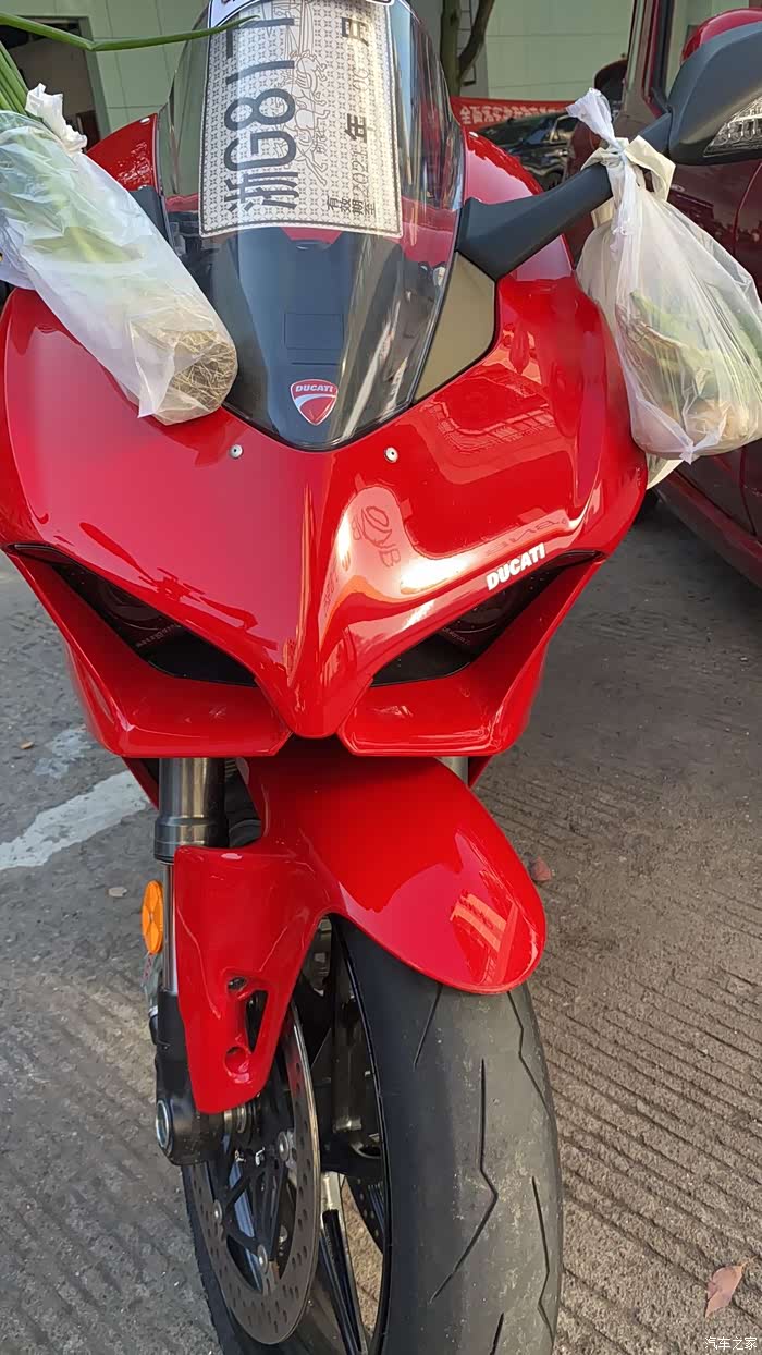 杜卡迪ducati panigale v4  用车一年分享【不悔这抹红色】!