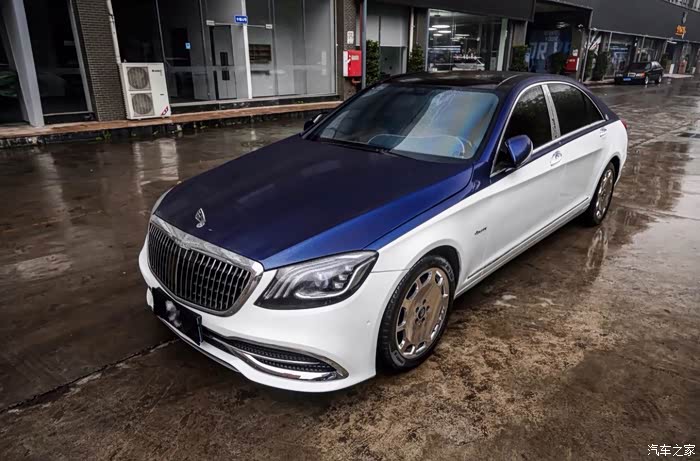 w221奔驰s500v855排量深圳过户06年9月上牌车况无事故水泡