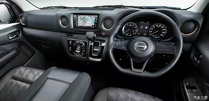 这款日产nv350面包车的内饰