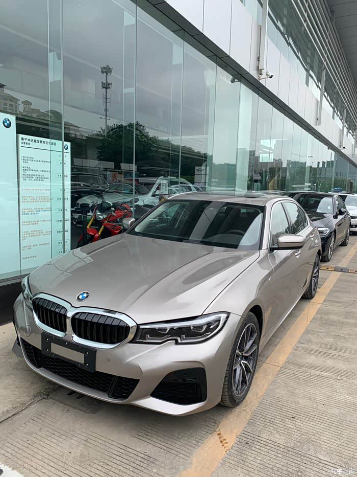 325lim运动套装开士米银颜色求实拍图请大佬们帮忙