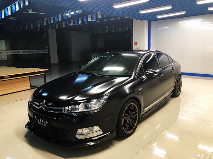 【图】黑武士车身改色膜作业——陶瓷哑光黑_雪铁龙c5论坛_汽车之家