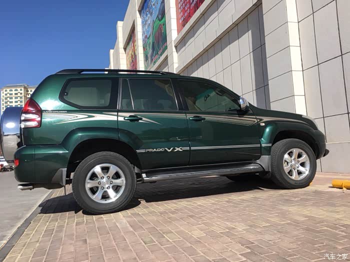 还有多少人怀旧老款草绿色的霸道2700