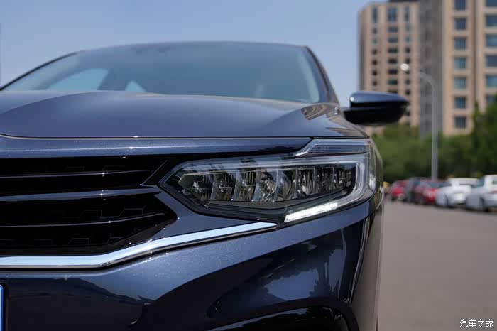 分享是种快乐!暗金蓝顶配享域用车作业来一发