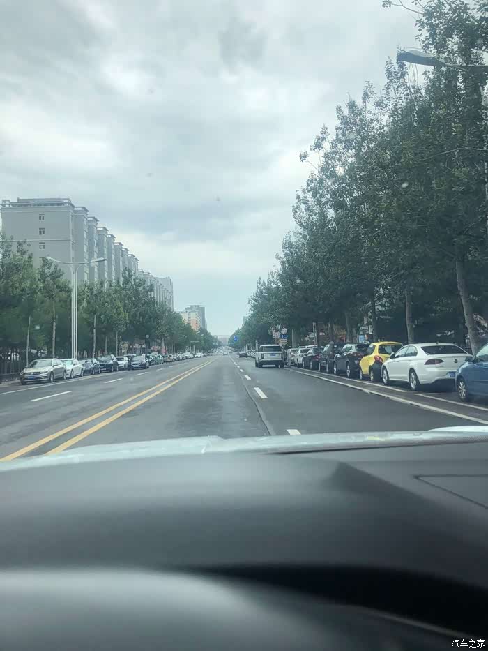 阴天早上上班的路上