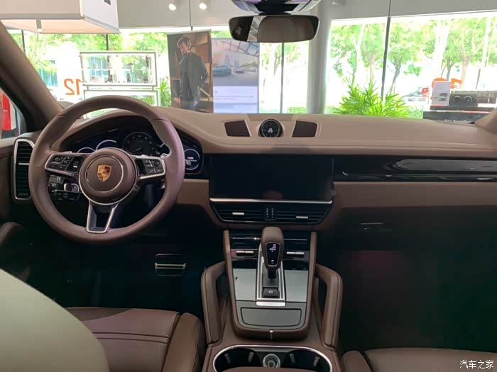 卡宴松露棕已定