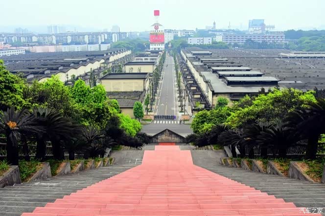 参观五粮液车间见证五粮液的诞生