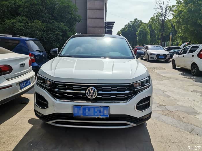 白色探岳很适合打扮啊