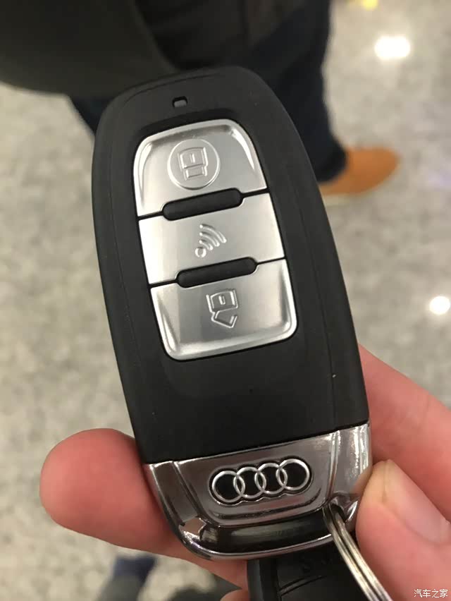 【图】要提车了,不知道加装原厂的智能钥匙长什么样_奥迪q3论坛_汽车