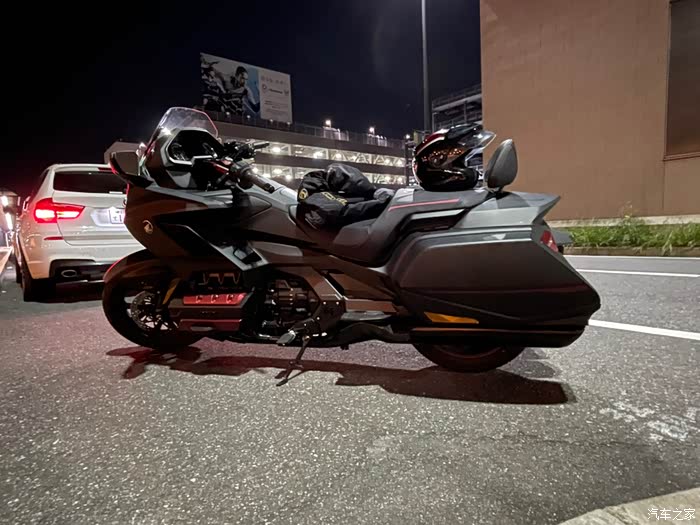 2021款本田金翼磨砂黑