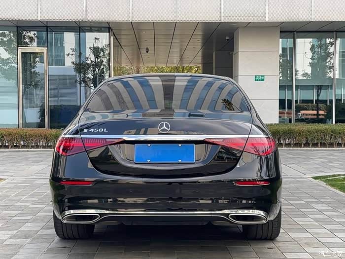 出一台2021年450l奔驰s级车况精品