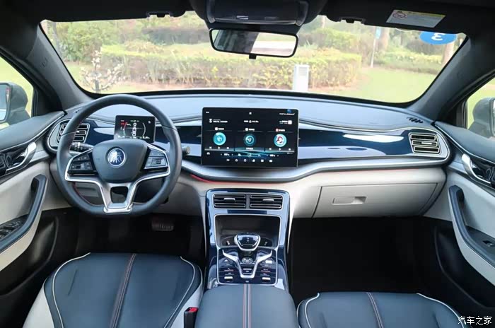 试驾比亚迪秦plusdmi1058万元起的实力派选手