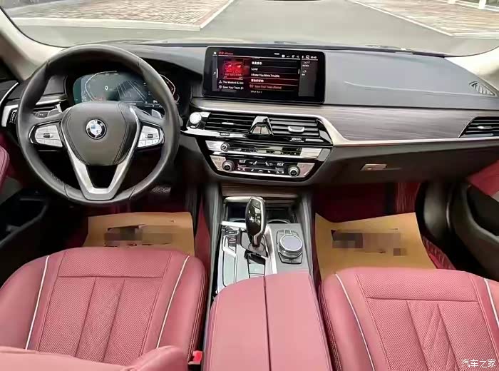 宝马5系车的内饰
