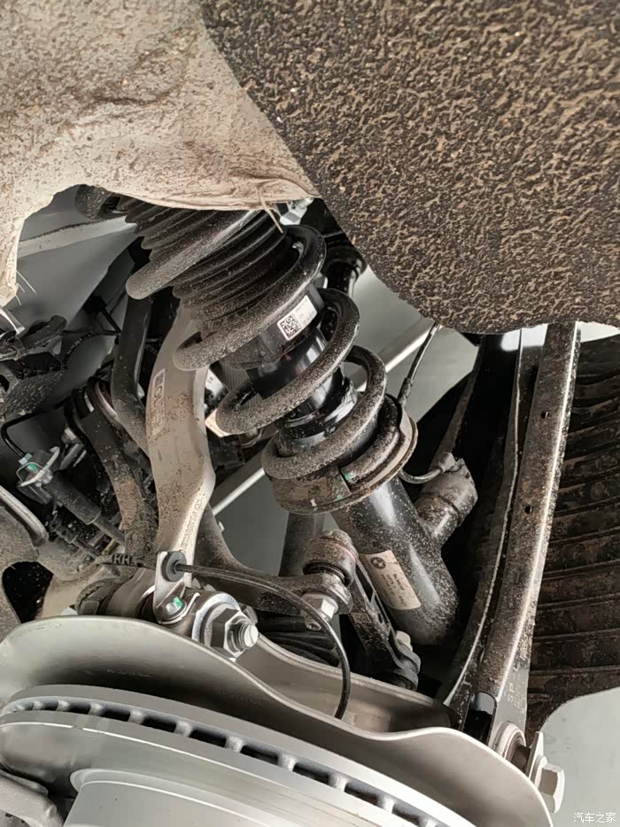 新x3动态减震悬挂图片.