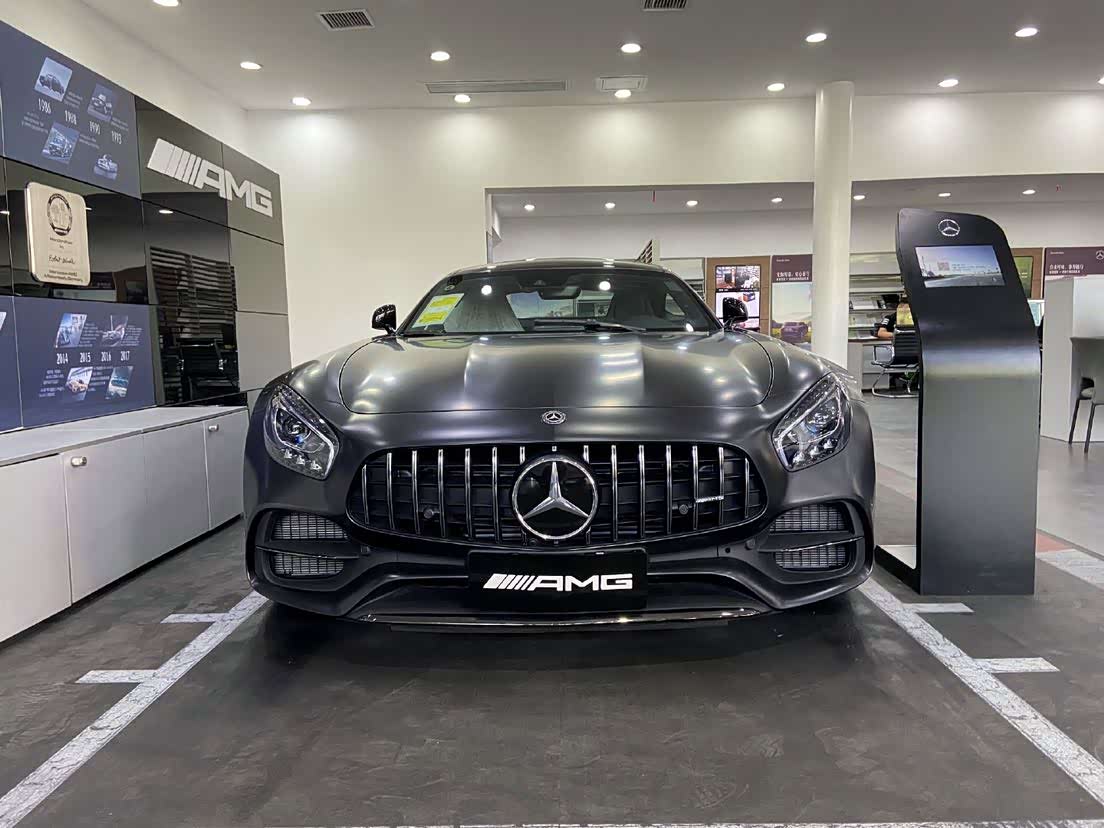 奔驰amg gt c哑光月光灰车漆质感可以